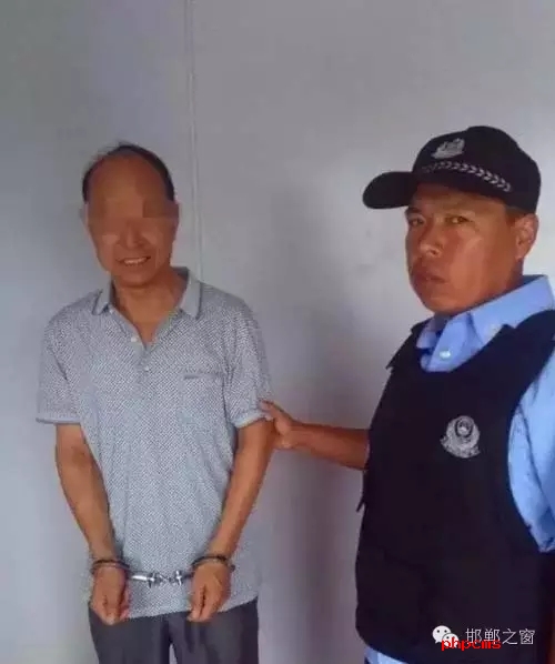 8月9日6時許，邯鄲大名鋪上高速口檢查站執(zhí)勤民警對一輛白色捷達車進行安檢時，車上一名男乘客自稱忘帶身份證，民警遂讓該男子提供其身份證號。經(jīng)核查，該男子為許某良，系涉嫌保險詐騙網(wǎng)上逃犯。該許于5月31日，騙取國家養(yǎng)老保險金12萬余元，被魏縣公安局網(wǎng)上追逃。